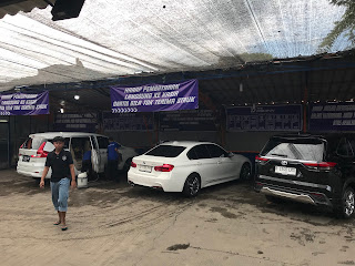 Drive-in Car Wash