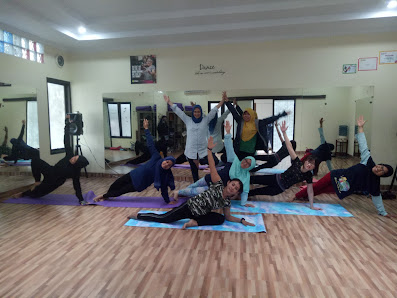 DSari Studio senam kebon jeruk