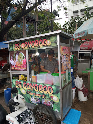 Es Goyobod (Kareueut) dan es pala khas bogor Sukasari Ekalos