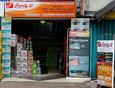 FAMILY AKI 32