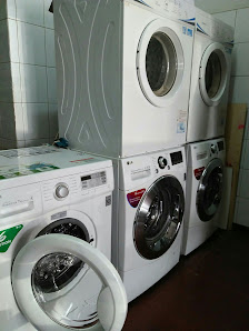 FAZA Laundry - Jasa Laundry Kiloan