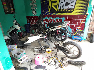 Fazal Garage "Bengkel Motor & Cat Body Repaint"
