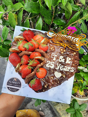 Funny's Cookies n' Chocolate