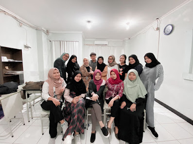 Gading Serpong Jellyfish Education Indonesia & Jellyfish Language Academy