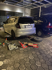 Ghufron Auto Servis ( Bengkel Mobil Panggilan Jakarta)
