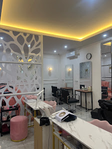 Glow Up Goddess Salon