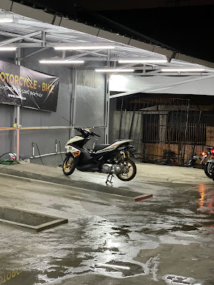 Gorillaz Jakpus Kizzer Car Wash
