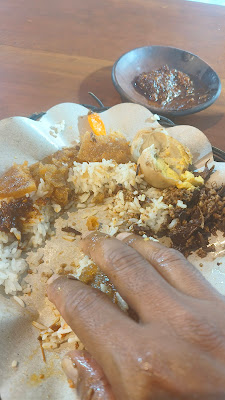 Gudeg Yu Sri 1959 Tugu