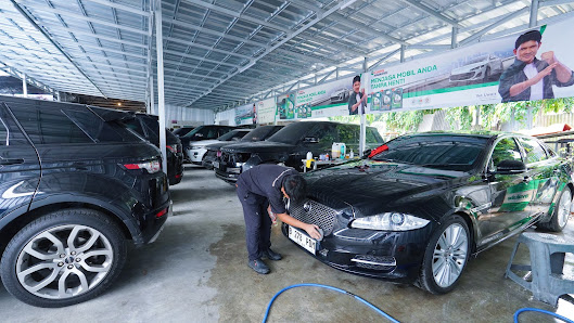 Hanggar 17 - Jaguar and Land Rover Workshops
