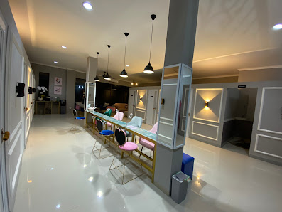 Has Beauty Lounge