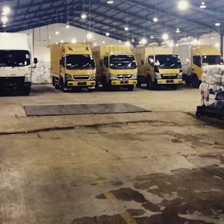 HATAKAY GROUP (Jasa Sewa RenCar Angkutan Barang Murah Mobil engkel Box Bandung)