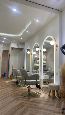 Herhabits Fatmawati (Eyelash Hair & Nails)