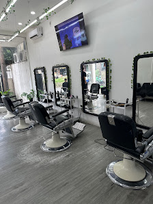 Holyhair Barbershop & Studio Pondok Gede