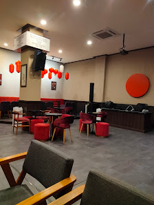 Hong Kitchen and Bar