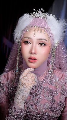 Ira Make Up