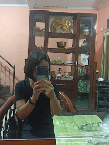Ira Salon