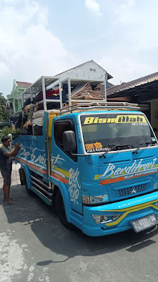 Jasa angkutan barang truk engkel bandung