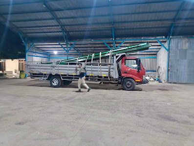 Jasa sewa truck AMI CARGO 2
