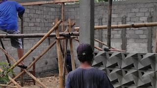 JASA TUKANG BANGUNAN.Kami melayani borongan bisa borong jasa atau borong plus material