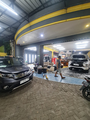 Kall's Warehouse Auto Garage