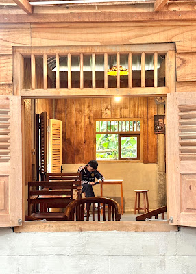 Kedai kopi gubuk senja