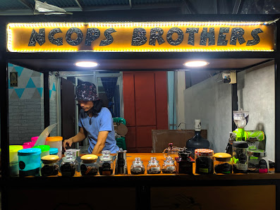 Kedai Kopi Ngops brothers