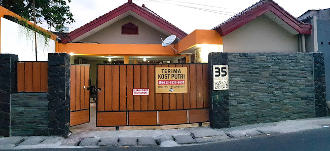 Kos menteng atas putri