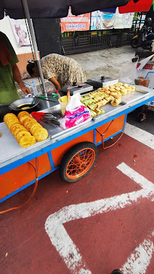 Kue Roti Pukis Kwitang "Bang Ery"