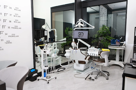 Kusumah Dental Clinic (KDC) - Dokter Gigi PIK Advanced Care & Smile Design