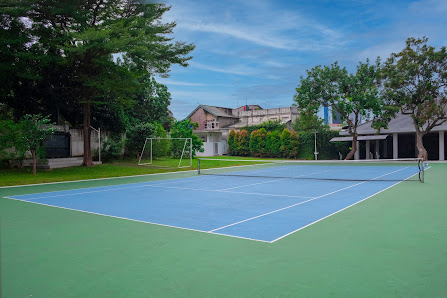 Lapangan Tenis dan Rumah Ulujami