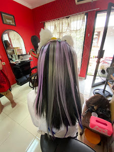 Larien Salon dan Kos Kosan