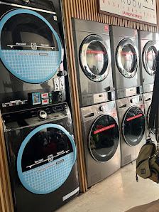 Laundry Kampung Taruna | Karpet | Sepatu | Satuan | Kiloan