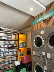 Less Worry Tebet | Laundry Terlengkap Tebet: Kiloan, Satuan, Laundry Sepatu & Helm