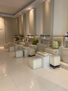 Lunula Nail Salon