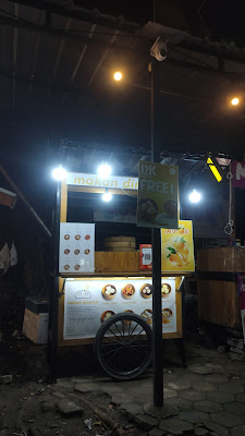 Makan Dimsum Pleburan