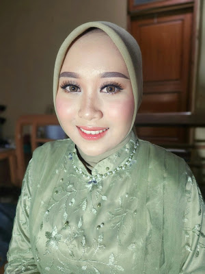 Make up Artist JAKARTA by.shopie make up