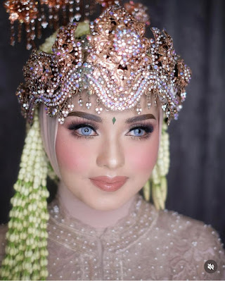 Make Up Artist MUA Ekayoda