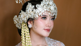 Makeup Rias Wajah dan Rambut By ciwiyu