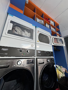MANY LAUNDRY