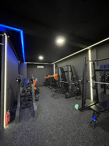 Maxxfit jembatan lima