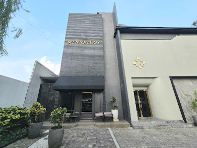 MENOLOGY Pondok Indah