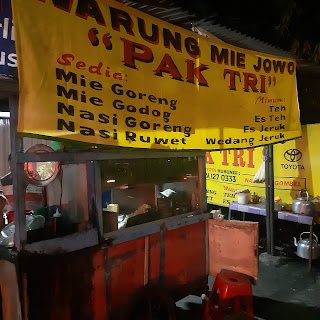 Mie Jowo, Pak Tri