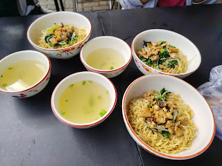 Mie Kriting Ayam MOMM