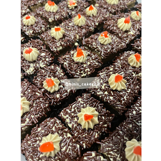 Mini's Cake