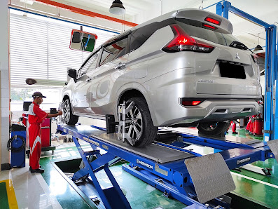 Mitsubishi Motor Srikandi Lenteng Agung (Service)
