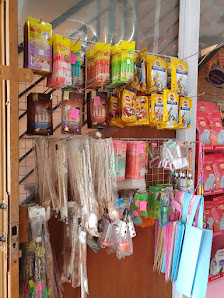 MOMi Pet Care 3 Pd Bambu: Dokter Hewan & Pet Shop