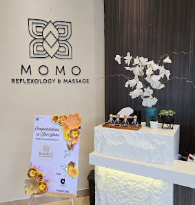 Momo Reflexology & Massage Greenlake