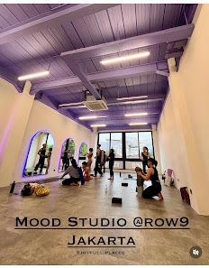 MOOD Studios - ROW 9