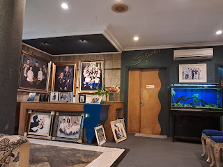 Myra gallery