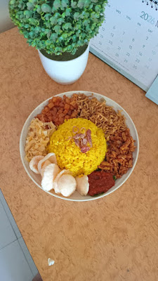 Nasi uduk dan nasi kuning kedai NN aneka sarapan pagi